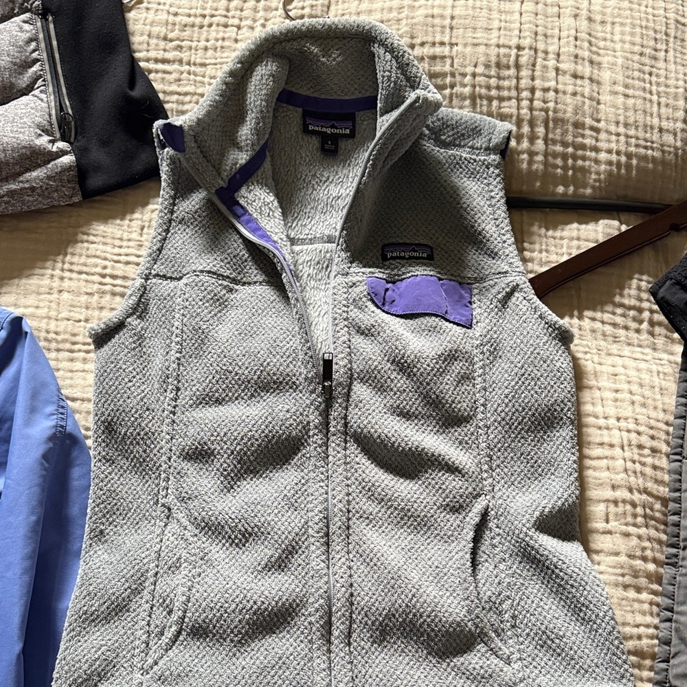 Patagonia Heather Gray Vest with Violet Details